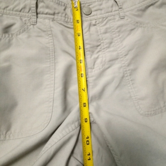 The North Face Nylon rolled cuff leg Button Zip shorts Size 10 - Picture 4 of 8